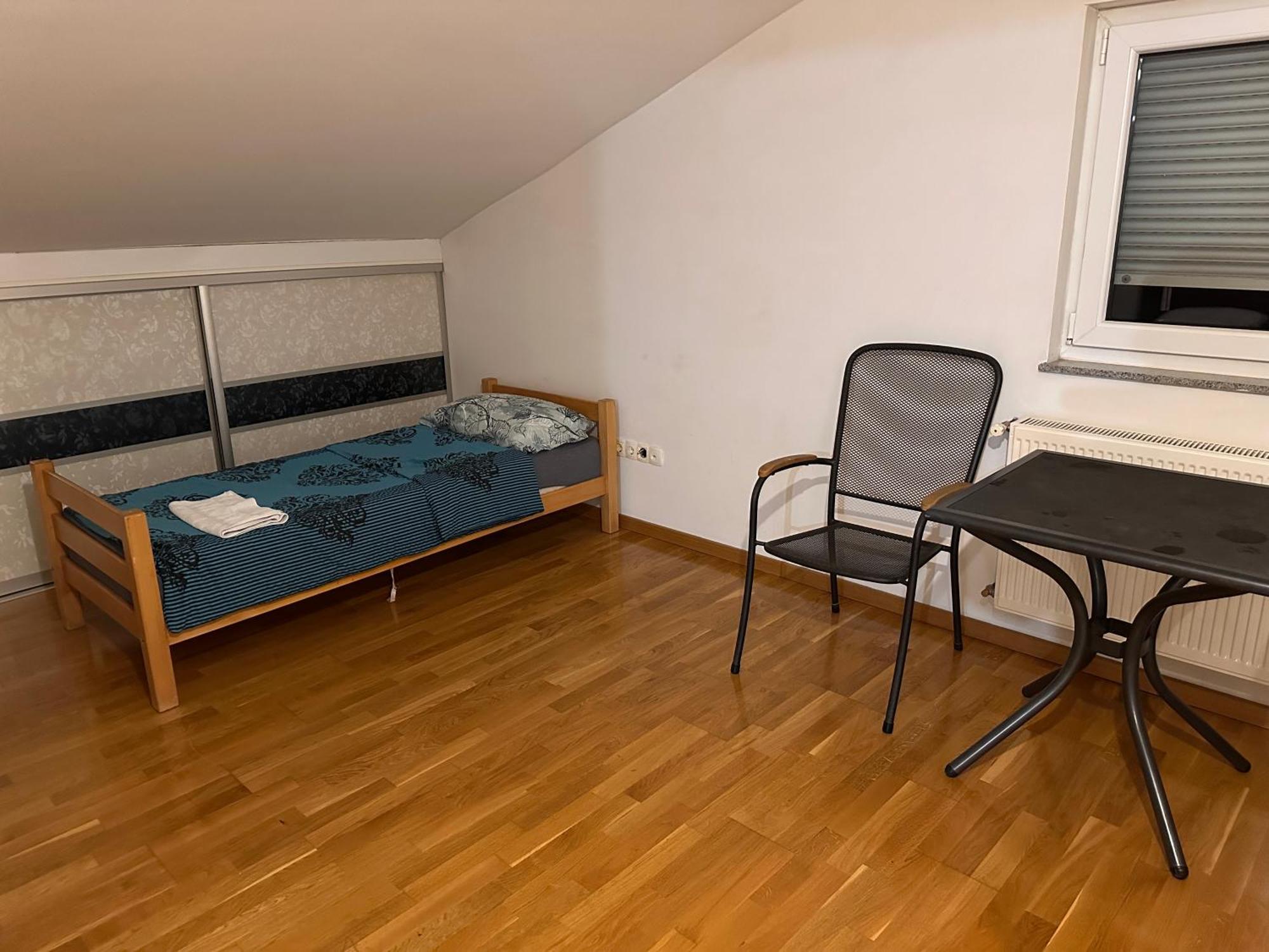 Rooms Near The Airport Sarajevo Exterior photo