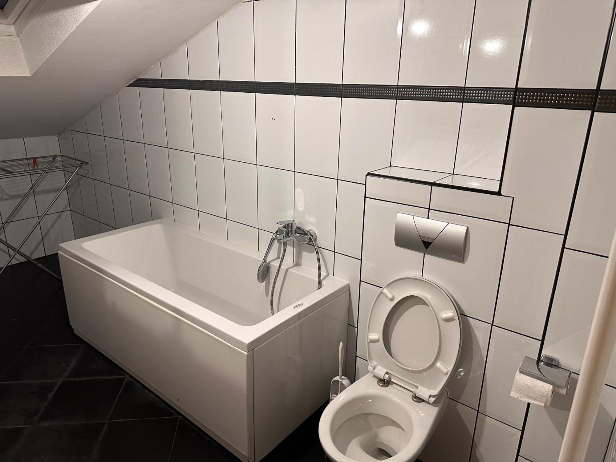 Rooms Near The Airport Sarajevo Exterior photo