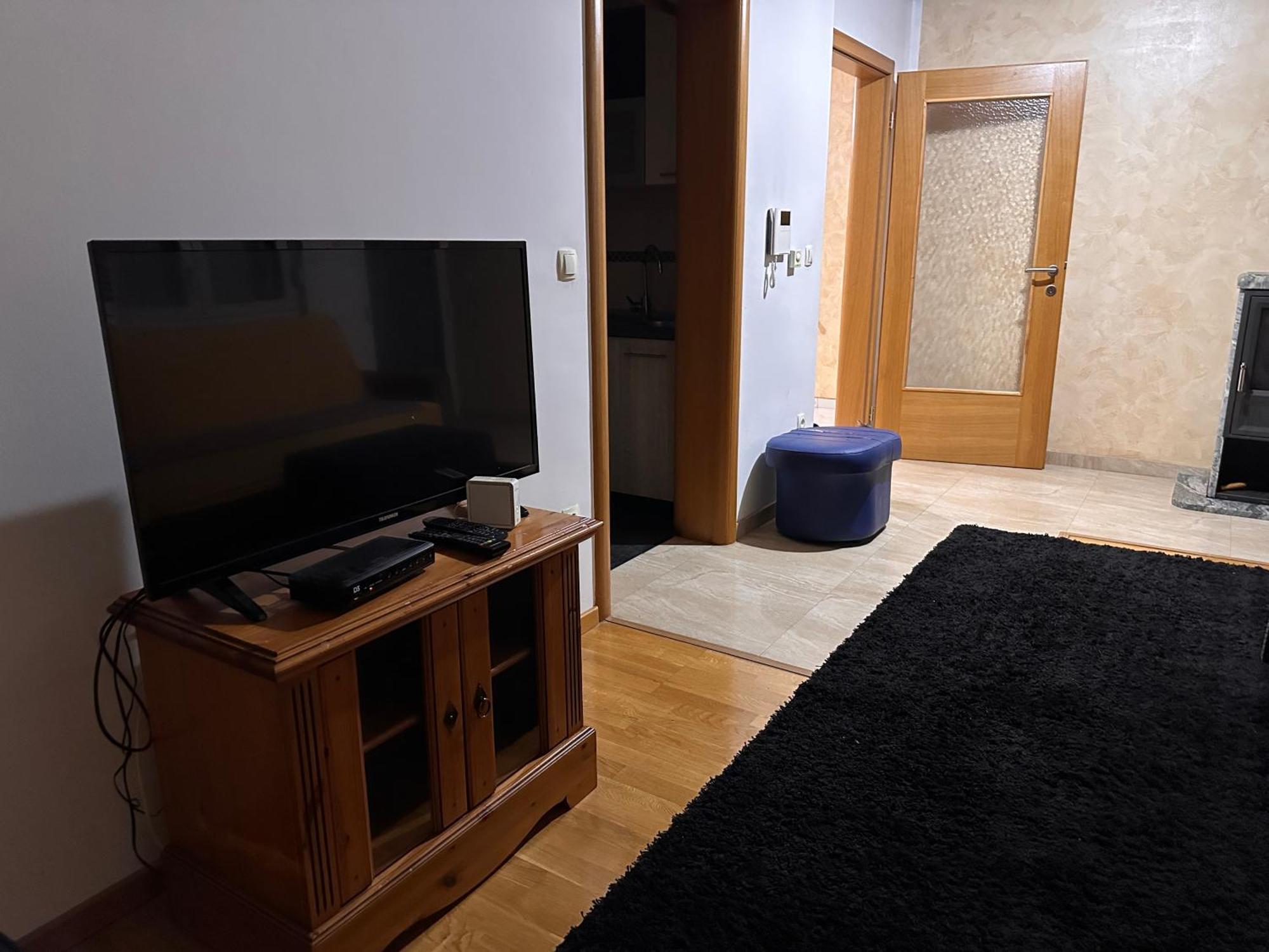 Rooms Near The Airport Sarajevo Exterior photo