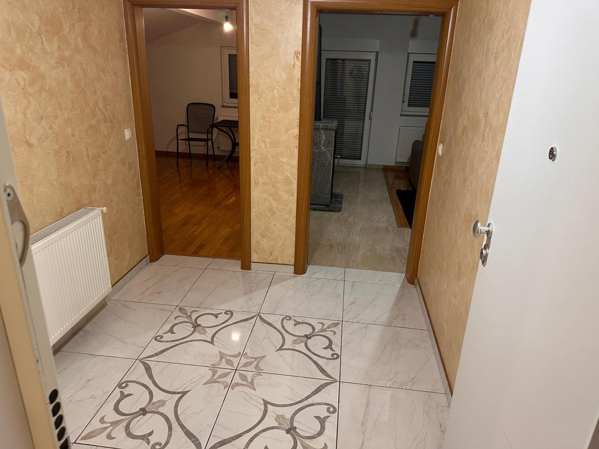 Rooms Near The Airport Sarajevo Exterior photo