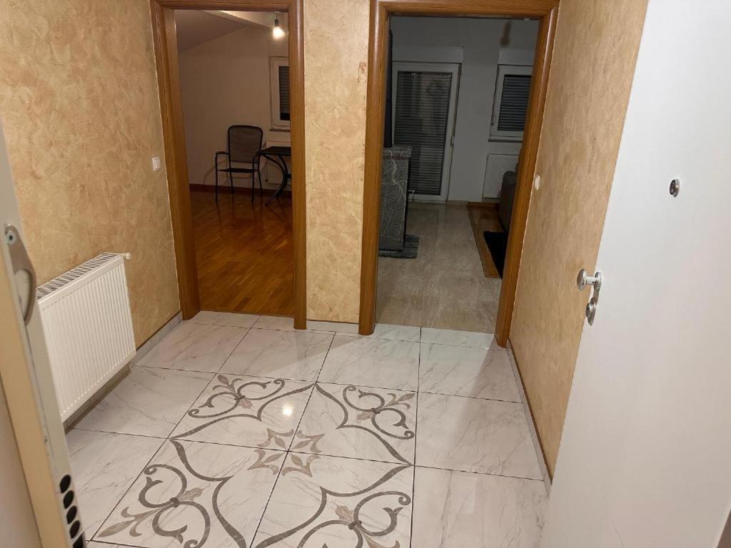 Rooms Near The Airport Sarajevo Exterior photo